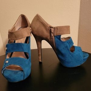 Suede Charlotte Russe platform shoes